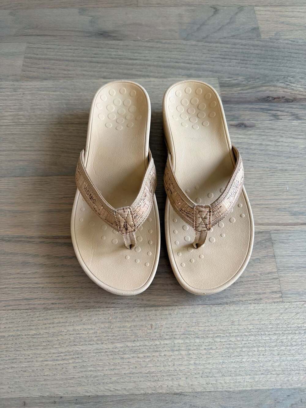 Vionic High Tide Platform Comfort Sandal Flip Flops in Tan Cork